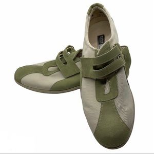 Munro Sport Shoes Size 9 Beige Sage Green